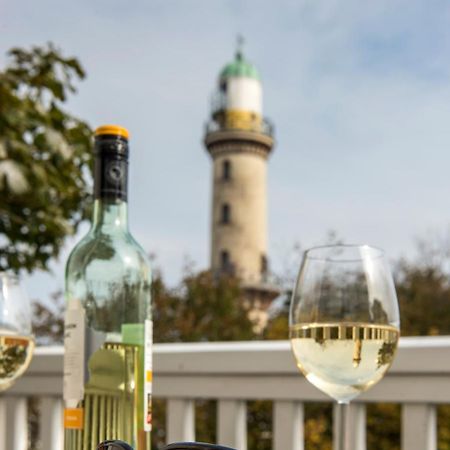 Hotel Am Leuchtturm Rostock Bagian luar foto