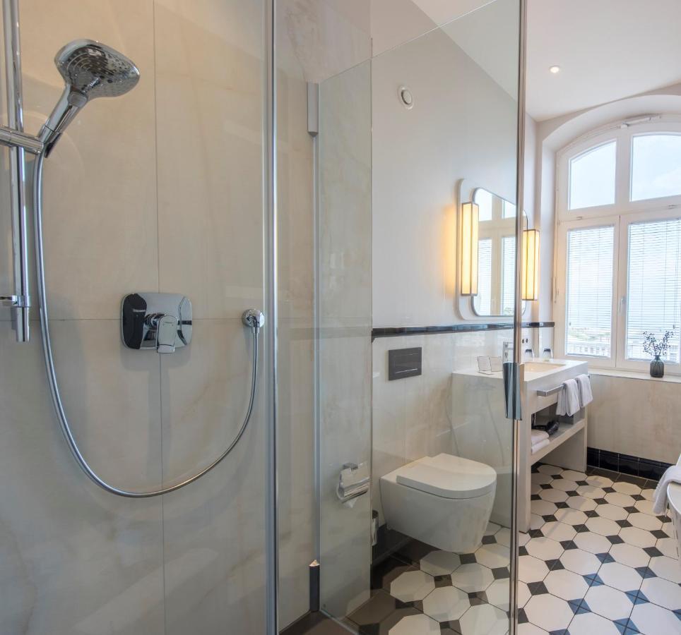 Hotel Am Leuchtturm Rostock Bagian luar foto